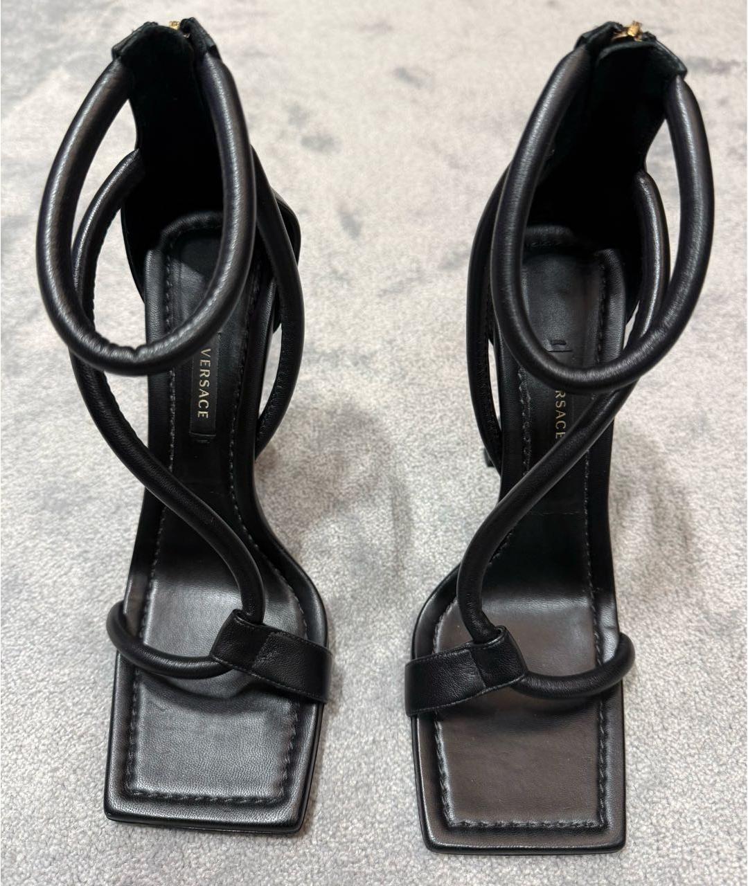VERSACE Черные кожаные босоножки, фото 2