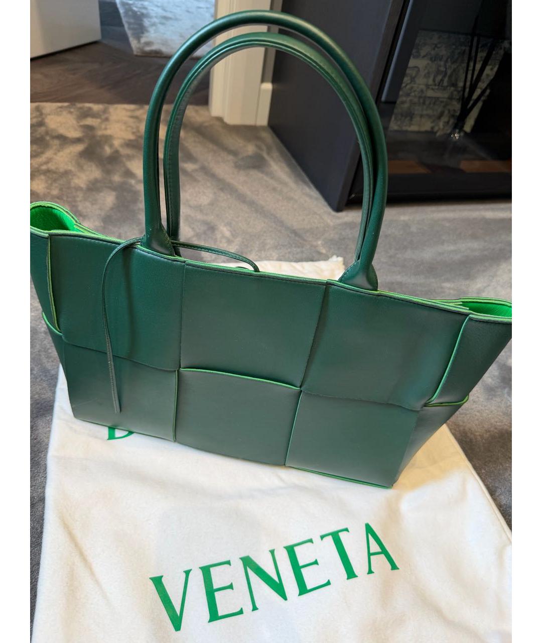 BOTTEGA VENETA Зеленая кожаная сумка тоут, фото 2