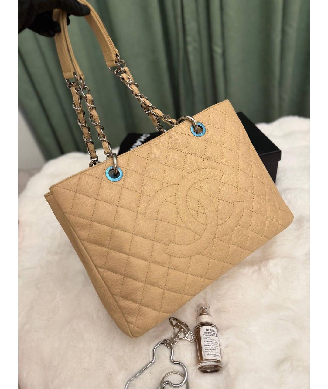 CHANEL Бежевая кожаная сумка тоут, фото 3