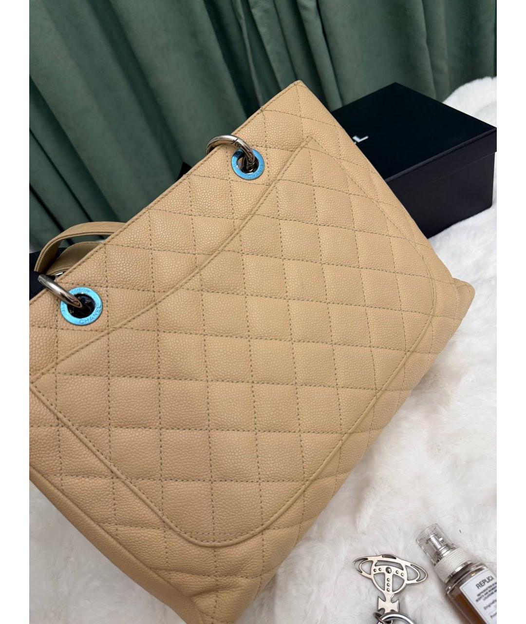 CHANEL Бежевая кожаная сумка тоут, фото 5