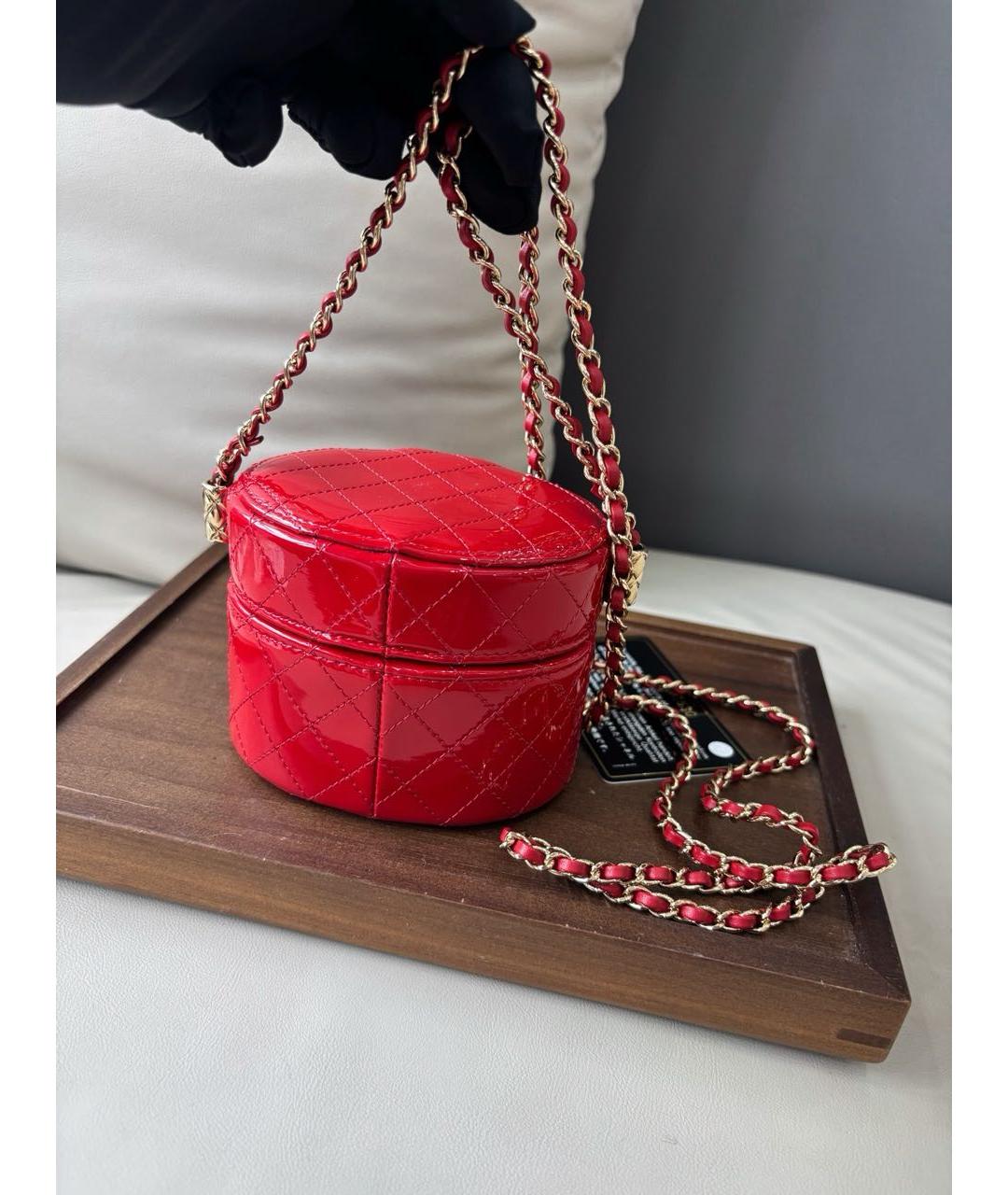 CHANEL Красная сумка через плечо из лакированной кожи, фото 4