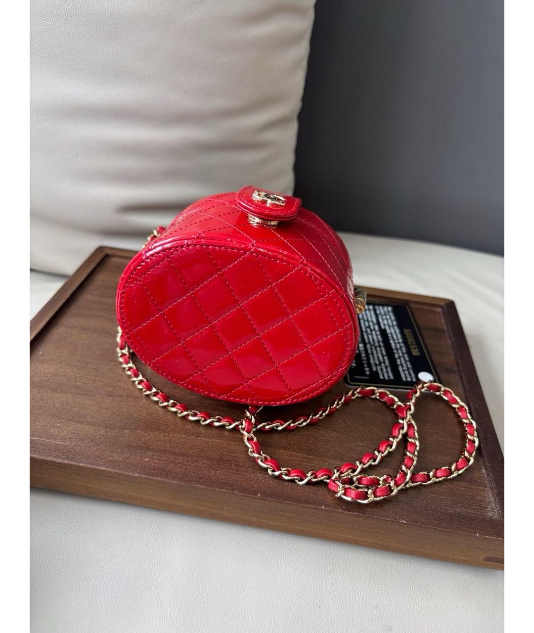 CHANEL Красная сумка через плечо из лакированной кожи, фото 5