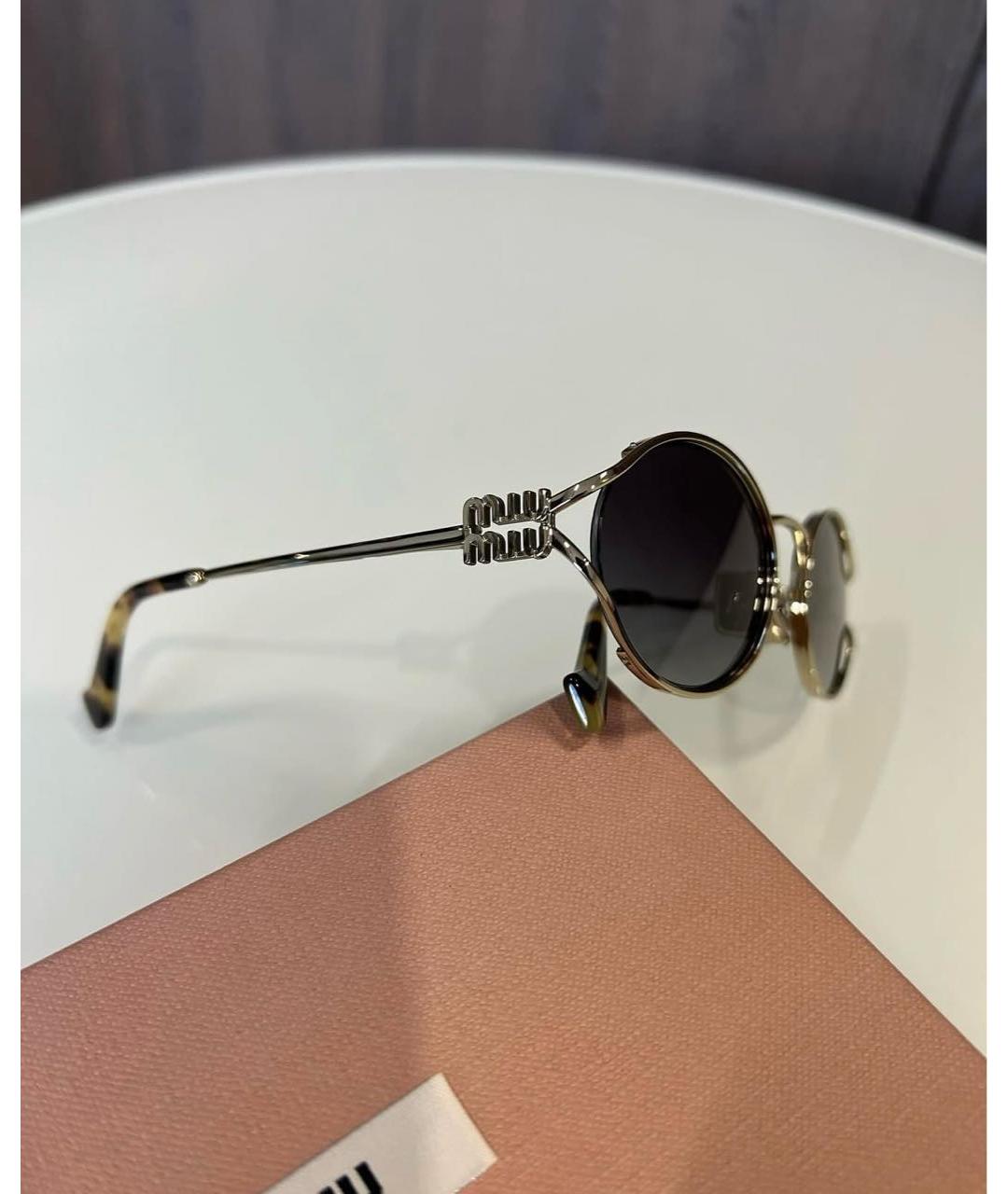 MIU MIU Золотые металлические солнцезащитные очки, фото 4
