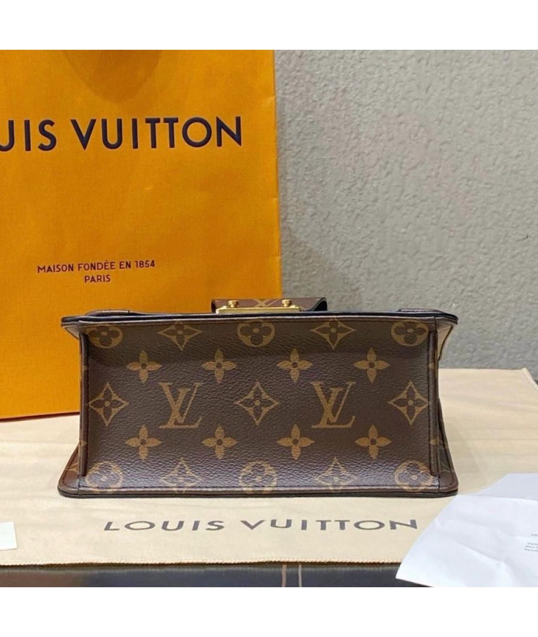LOUIS VUITTON Черная сумка с короткими ручками из лакированной кожи, фото 5