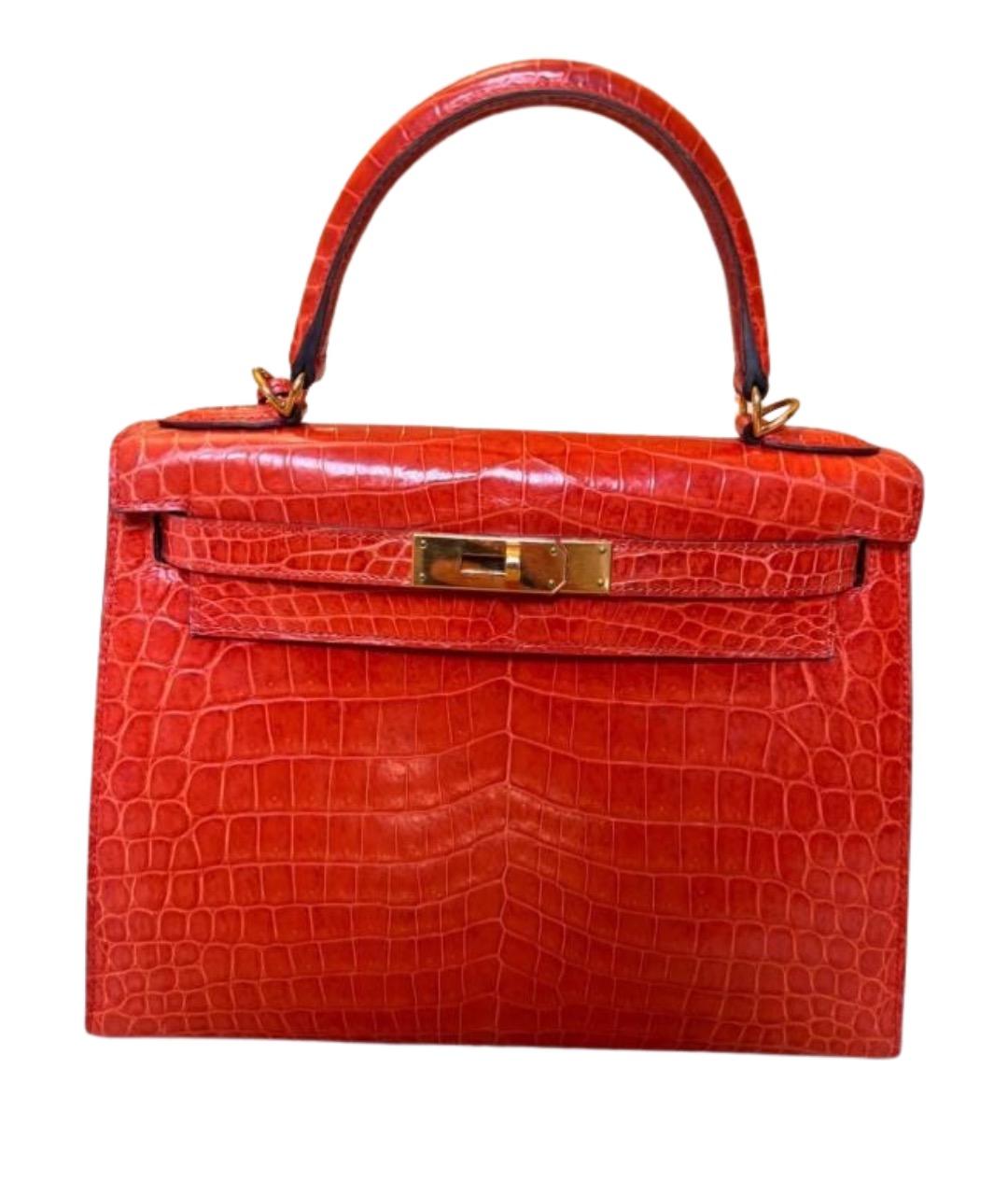 HERMES Оранжевая сумка с короткими ручками из экзотической кожи, фото 1