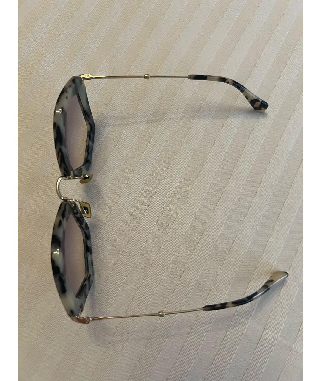 MIU MIU Серые пластиковые солнцезащитные очки, фото 2