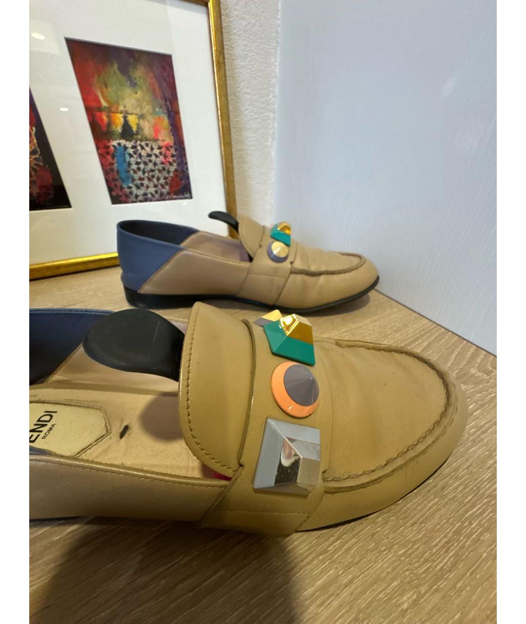 FENDI Бежевые кожаные лоферы, фото 6