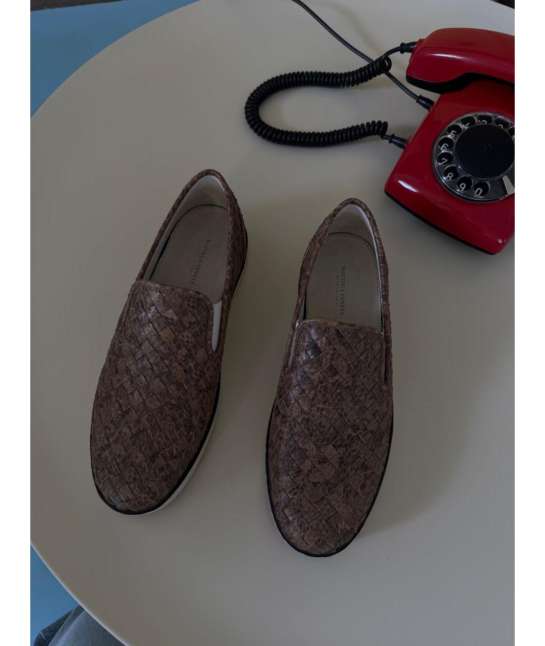 BOTTEGA VENETA Коричневые кожаные слипоны, фото 6