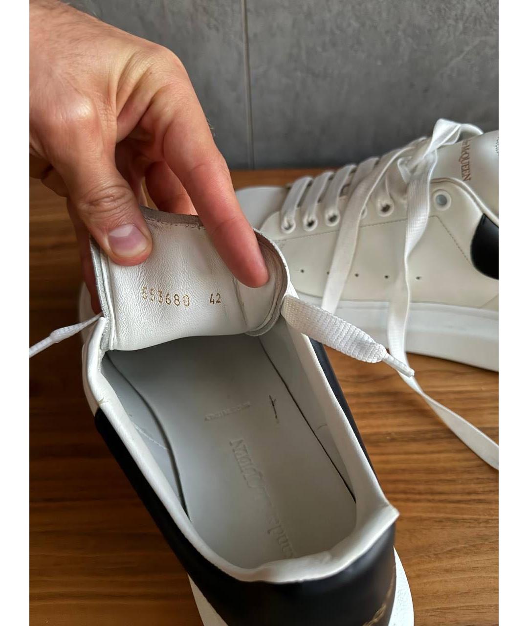 ALEXANDER MCQUEEN Белые кожаные низкие кроссовки / кеды, фото 3