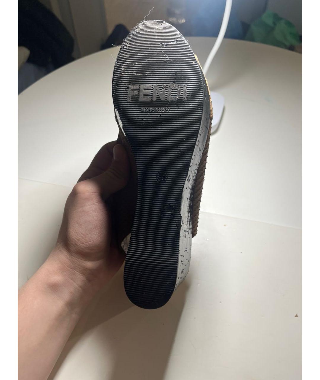 FENDI Бежевые кожаные туфли, фото 3