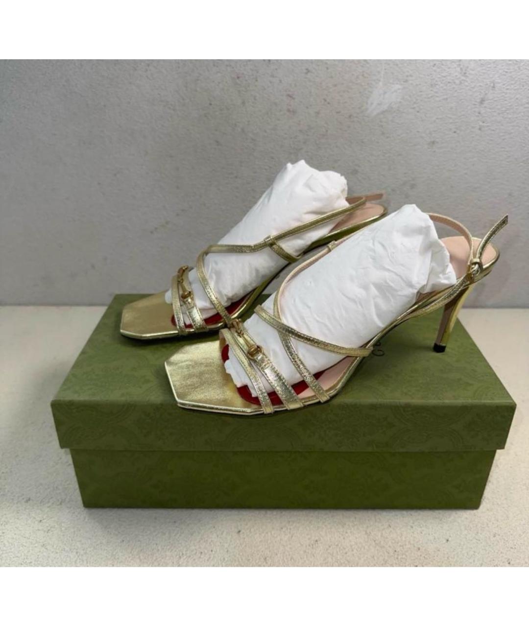 GUCCI Золотые босоножки из лакированной кожи, фото 2