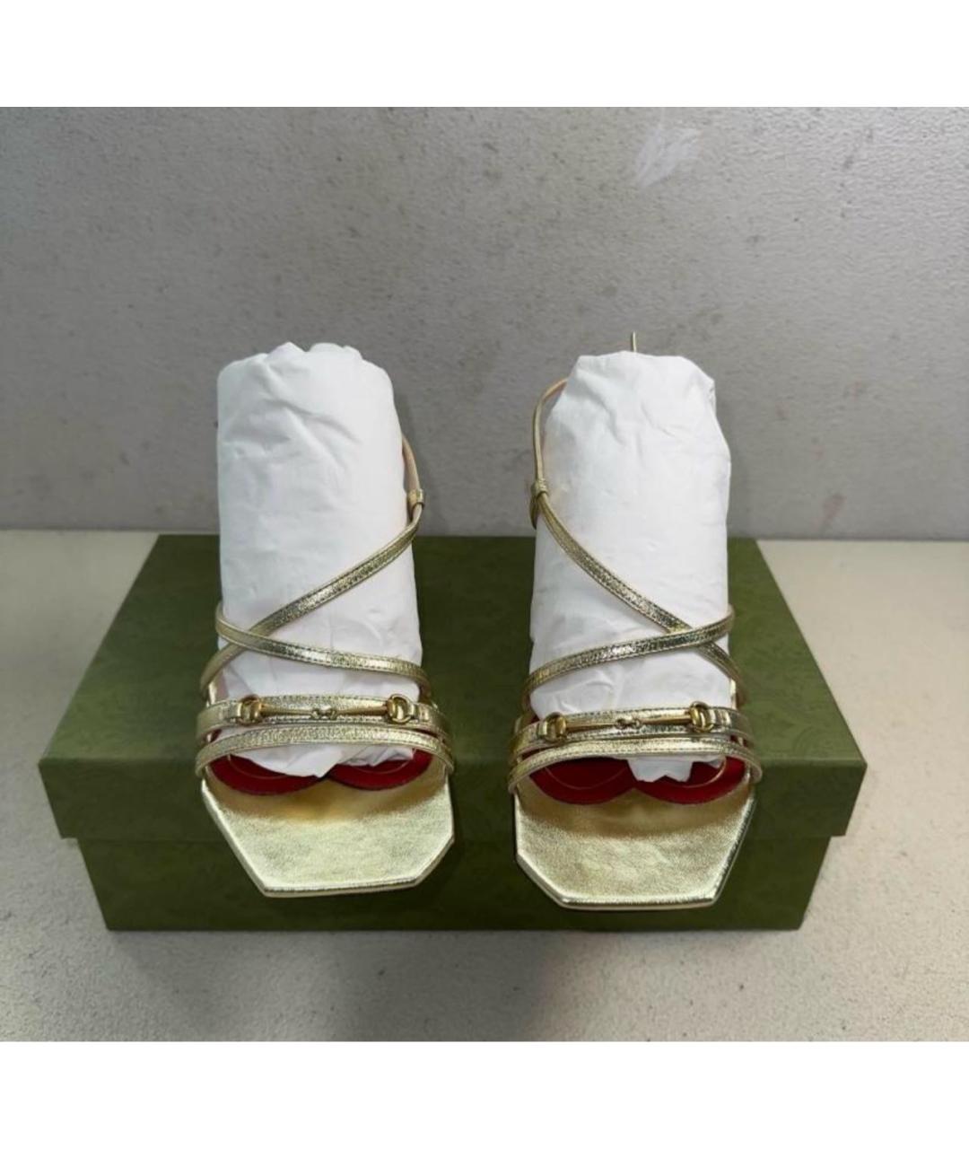 GUCCI Золотые босоножки из лакированной кожи, фото 3