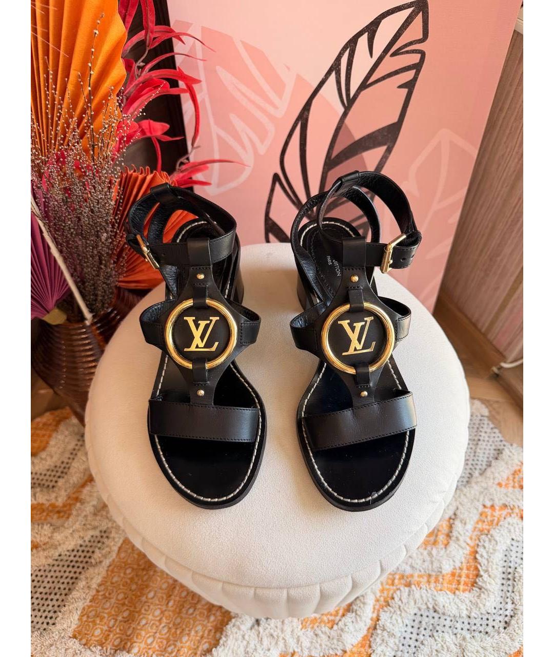 LOUIS VUITTON Черные кожаные босоножки, фото 2