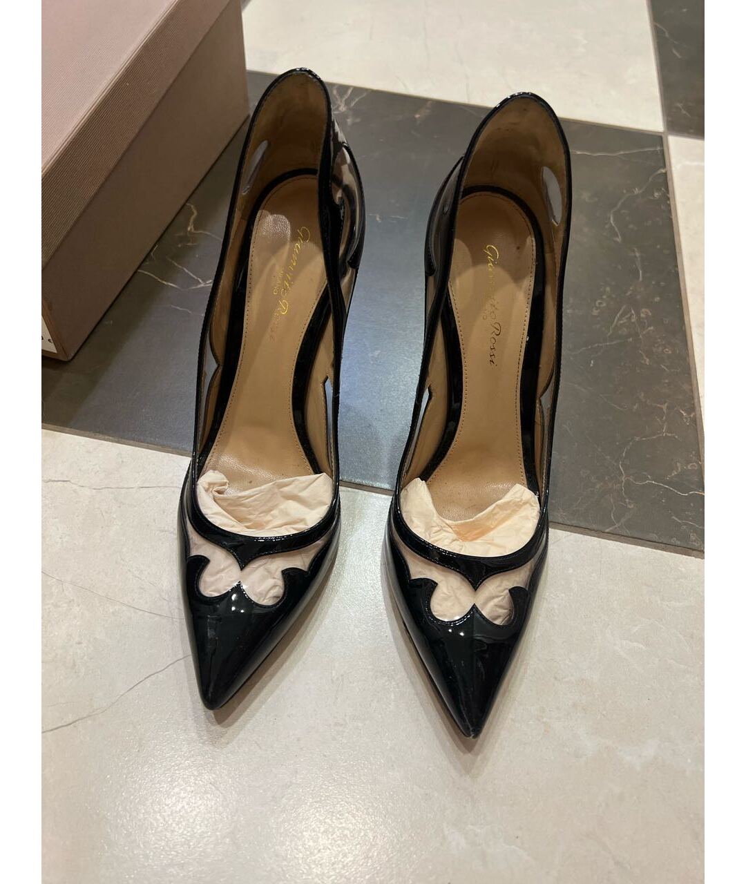 GIANVITO ROSSI Антрацитовые туфли из лакированной кожи, фото 2