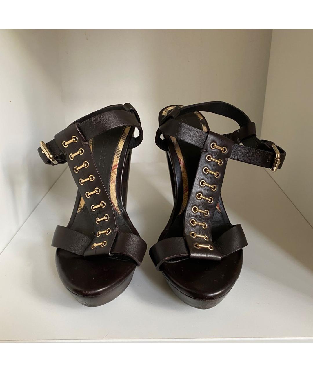 BURBERRY Коричневые кожаные босоножки, фото 2