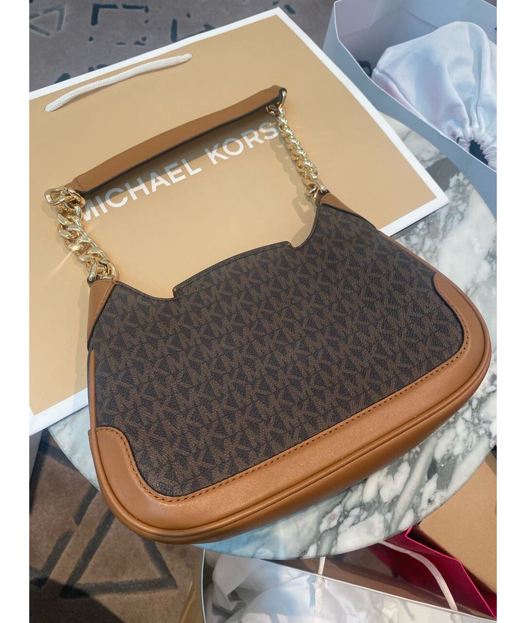 MICHAEL KORS Кожаная сумка с короткими ручками, фото 8