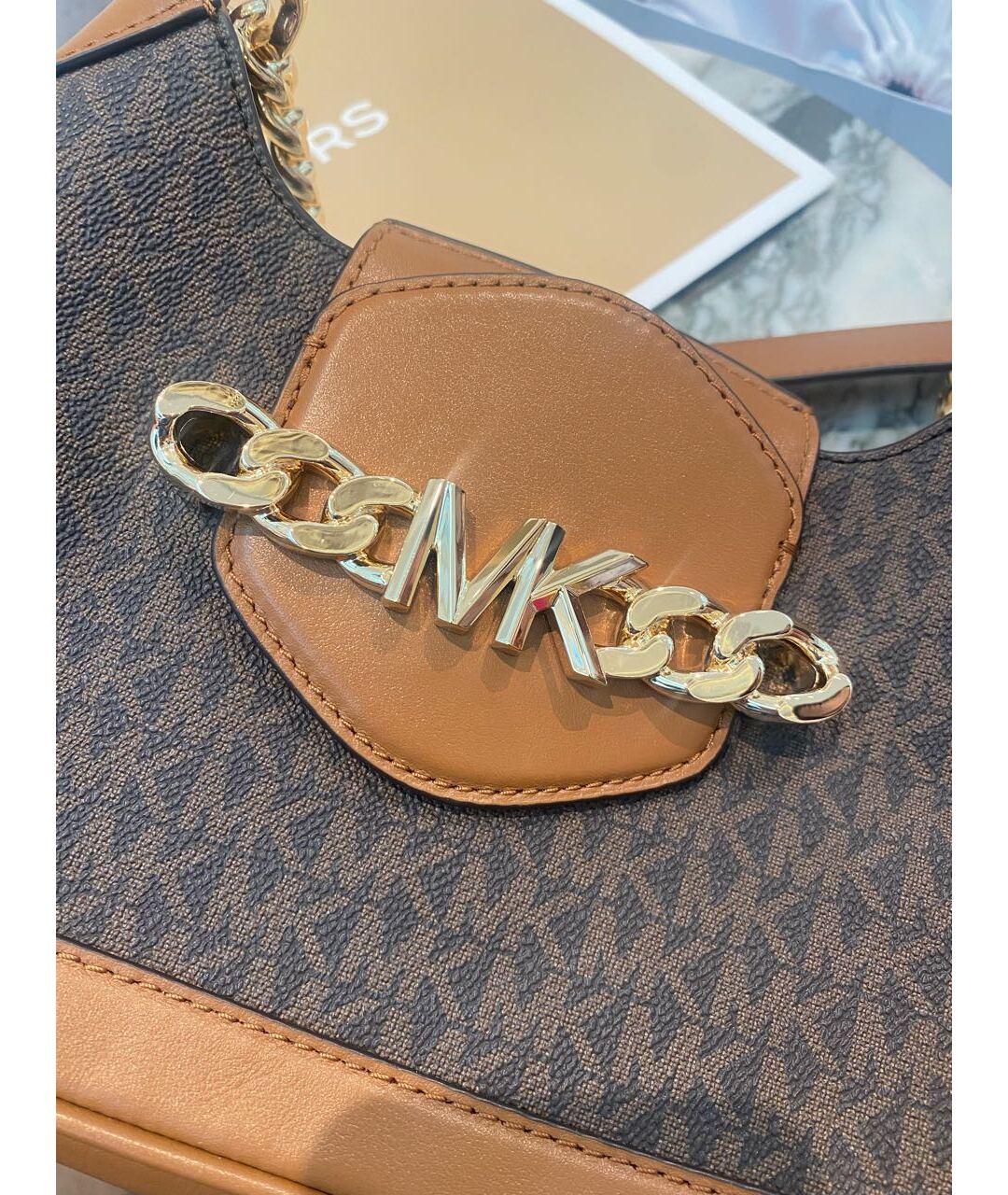 MICHAEL KORS Кожаная сумка с короткими ручками, фото 4