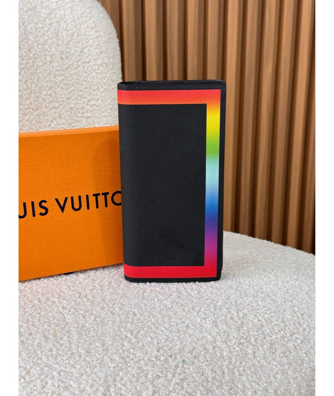 LOUIS VUITTON Черный кожаный кошелек, фото 4