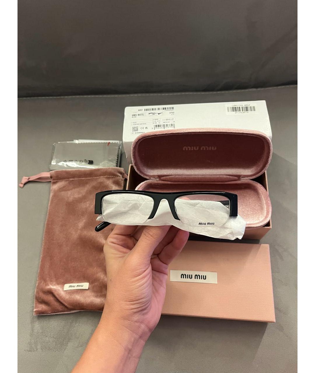 MIU MIU Черные пластиковые солнцезащитные очки, фото 2