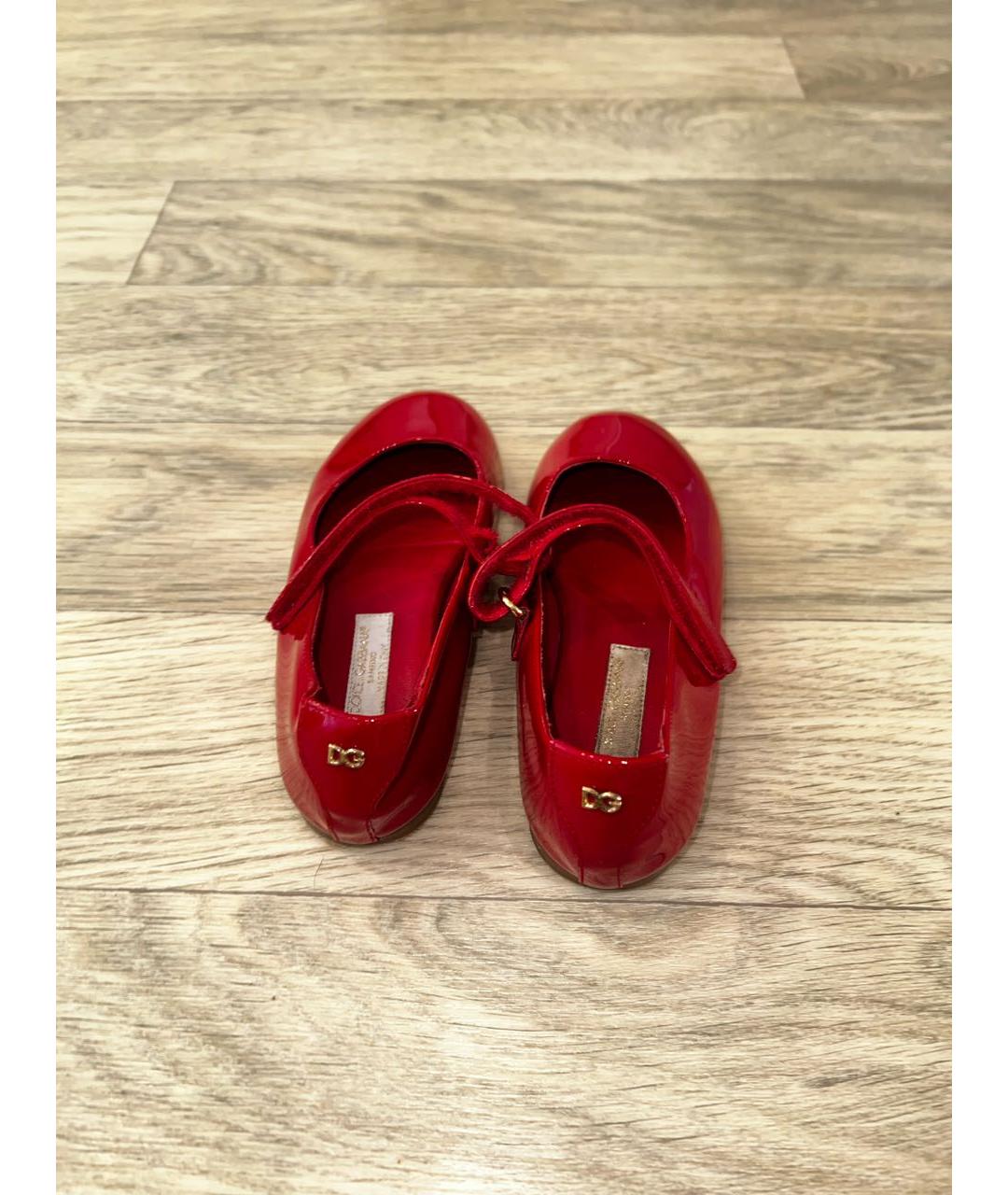 DOLCE & GABBANA KIDS Бордовые балетки из лакированной кожи, фото 3
