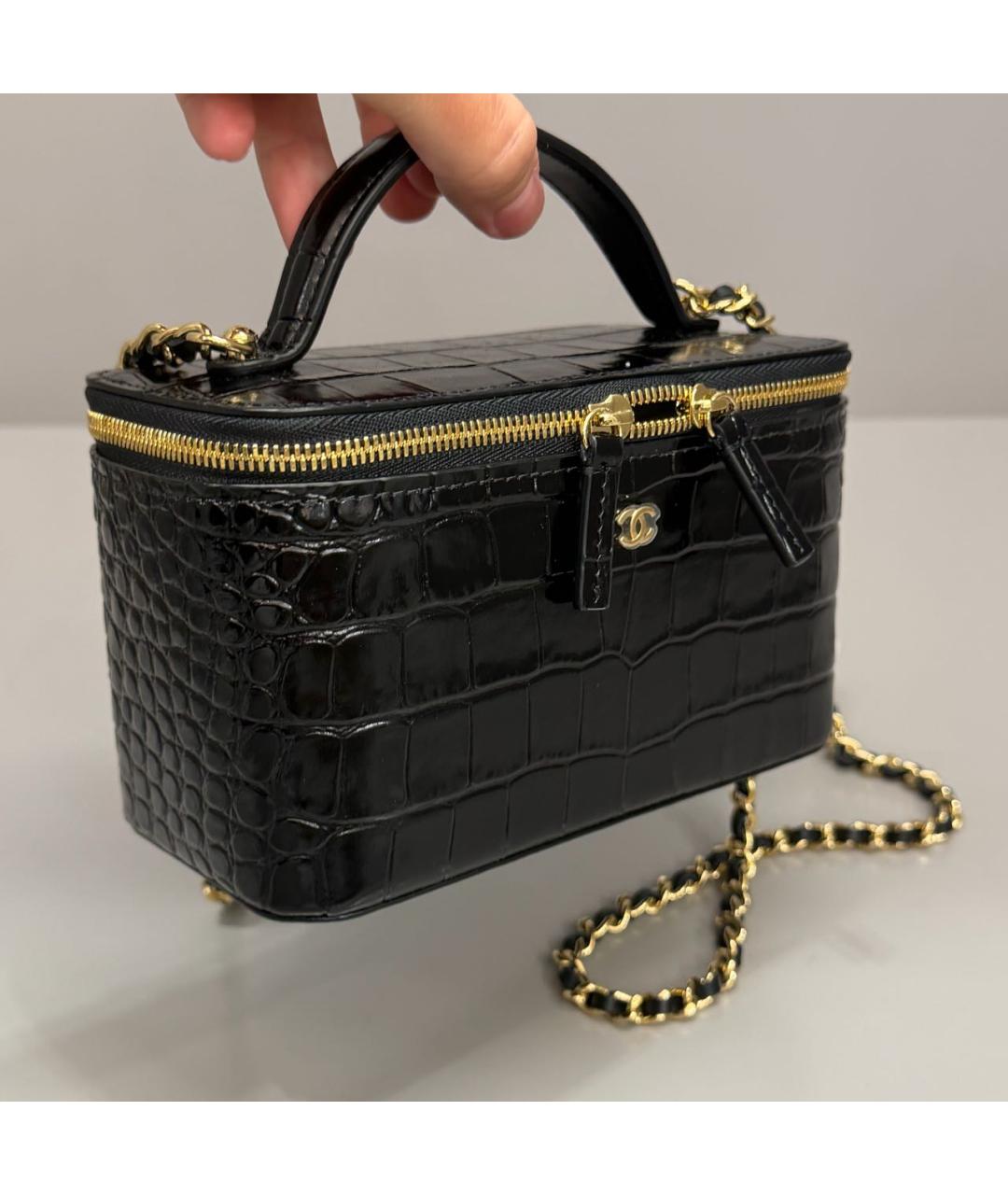 CHANEL Черная кожаная сумка с короткими ручками, фото 6