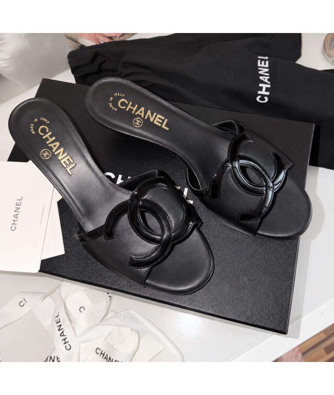 CHANEL Черные кожаные мюли, фото 5