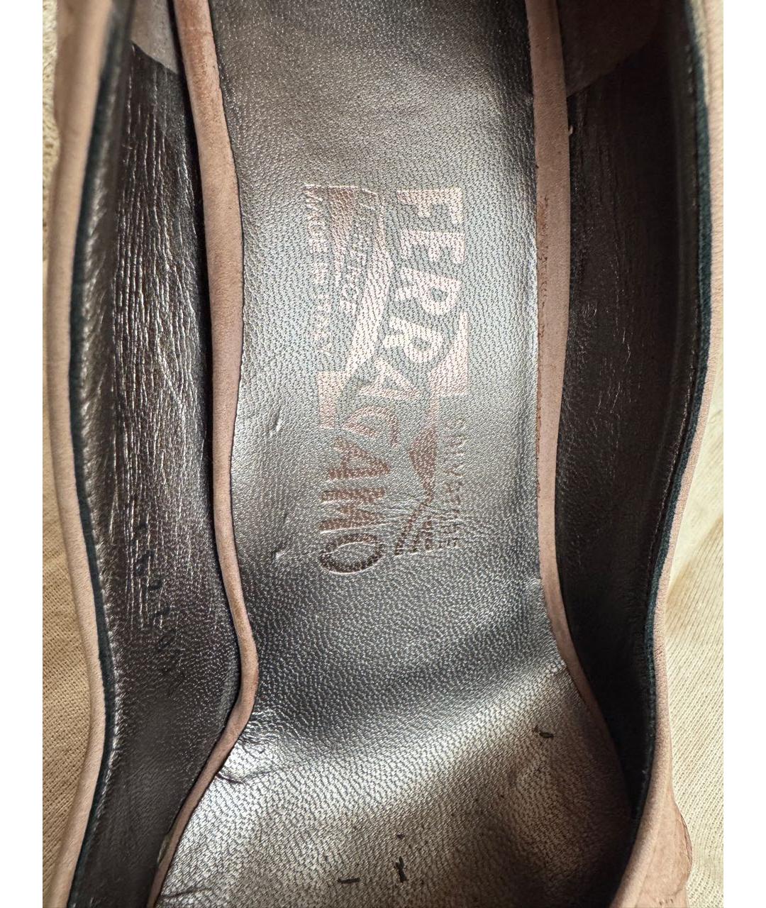 FERRAGAMO Бежевые замшевые туфли, фото 5