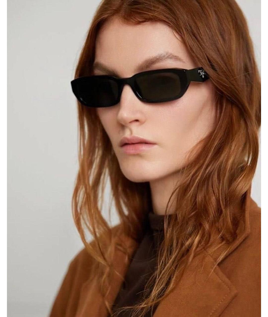 PRADA Черные пластиковые солнцезащитные очки, фото 6