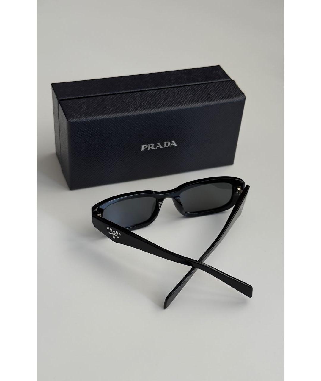 PRADA Черные пластиковые солнцезащитные очки, фото 2