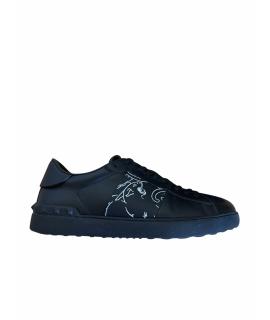 VALENTINO Низкие кроссовки / кеды
