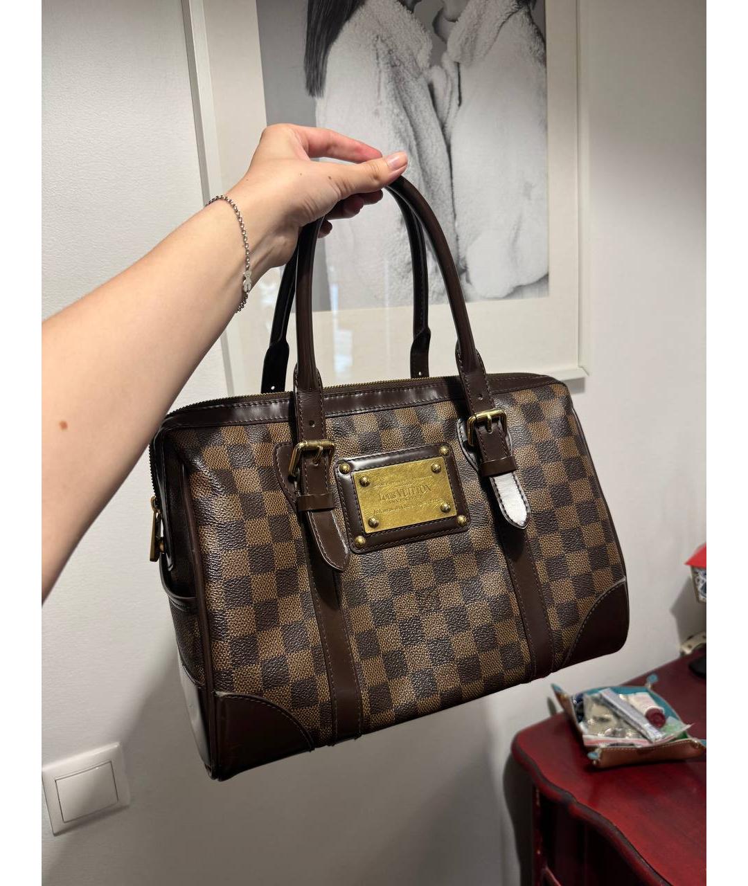 LOUIS VUITTON Коричневая кожаная сумка с короткими ручками, фото 2