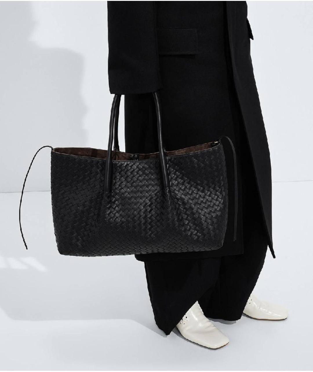 BOTTEGA VENETA Черная кожаная сумка тоут, фото 2