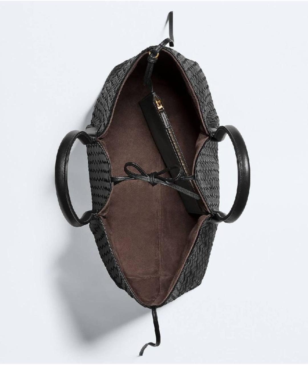BOTTEGA VENETA Черная кожаная сумка тоут, фото 5