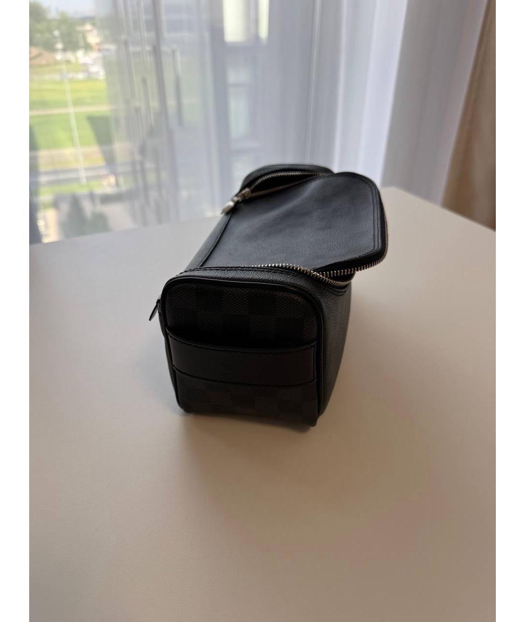 LOUIS VUITTON Черная кожаная барсетка, фото 2