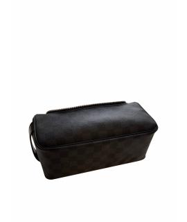 LOUIS VUITTON Барсетка