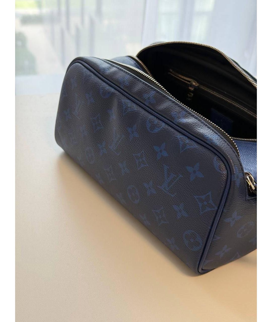 LOUIS VUITTON Темно-синяя кожаная барсетка, фото 3