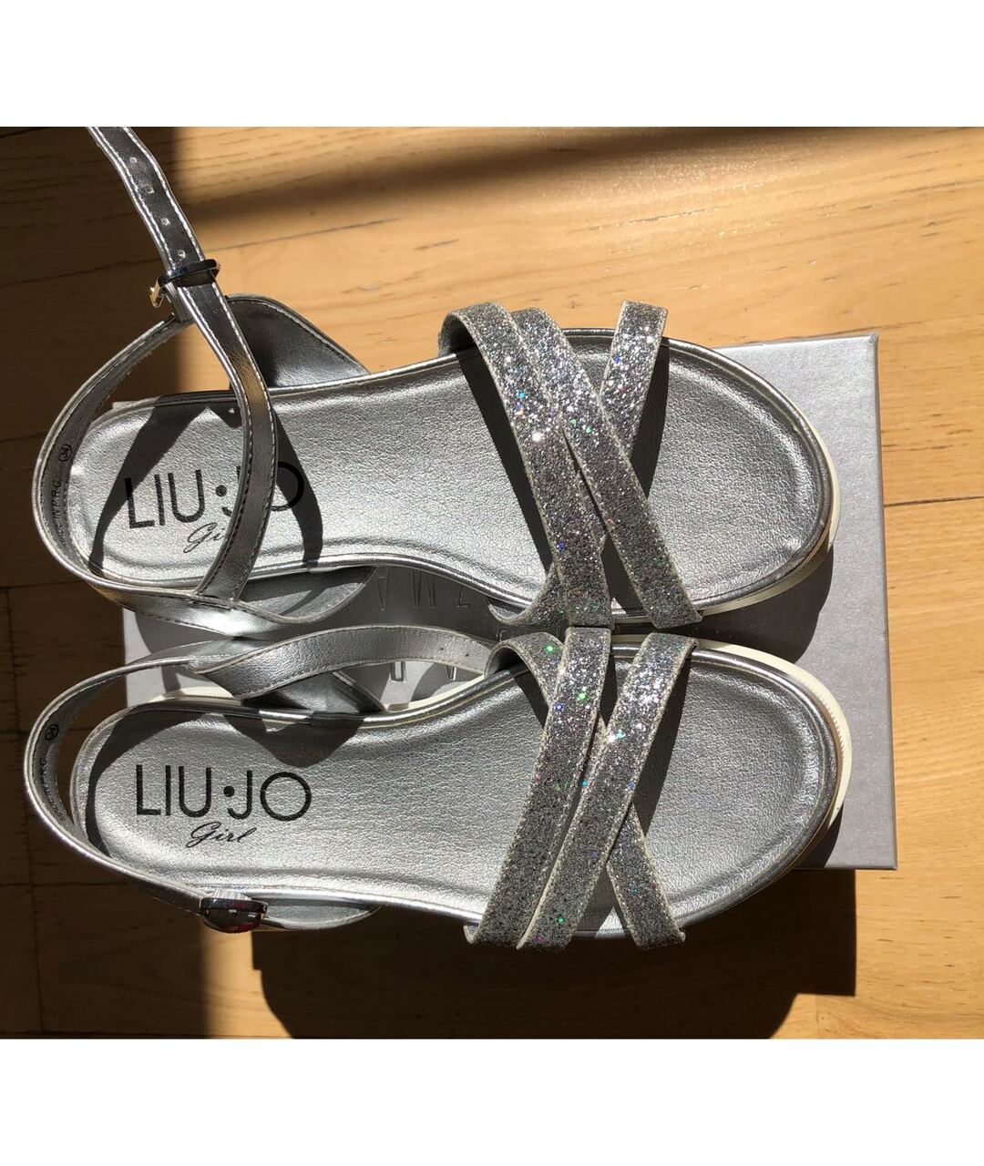 LIU JO KIDS Серебряные кожаные сандалии и шлепанцы, фото 7