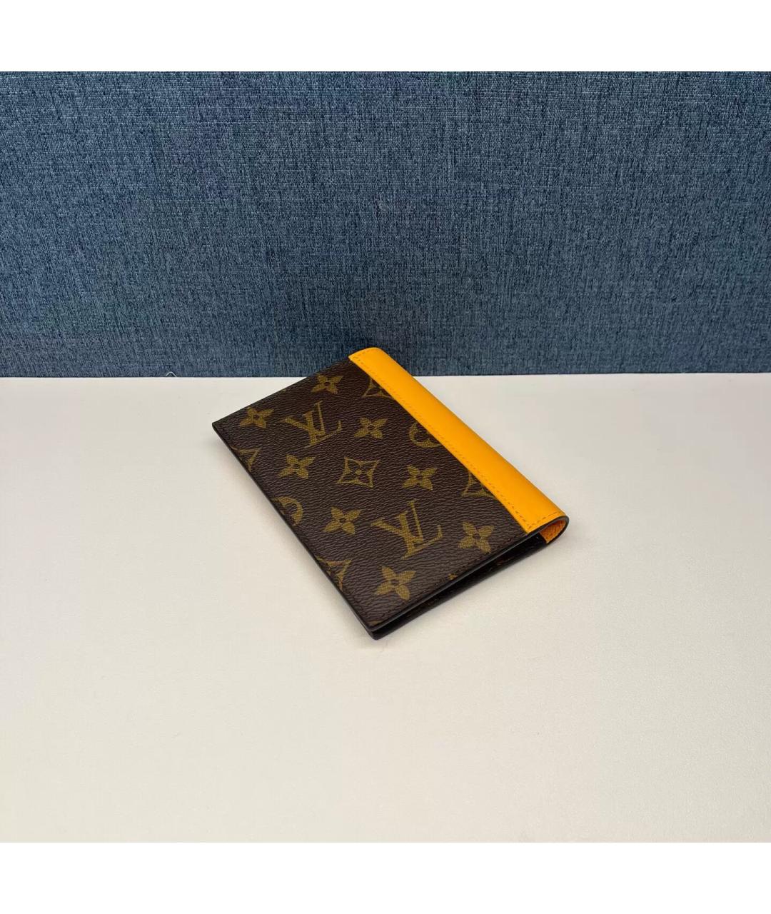 LOUIS VUITTON Коричневый кожаный кардхолдер, фото 6