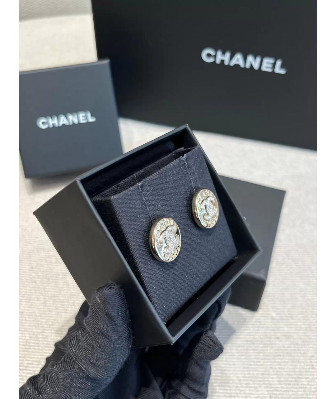 CHANEL Золотые металлические серьги, фото 2