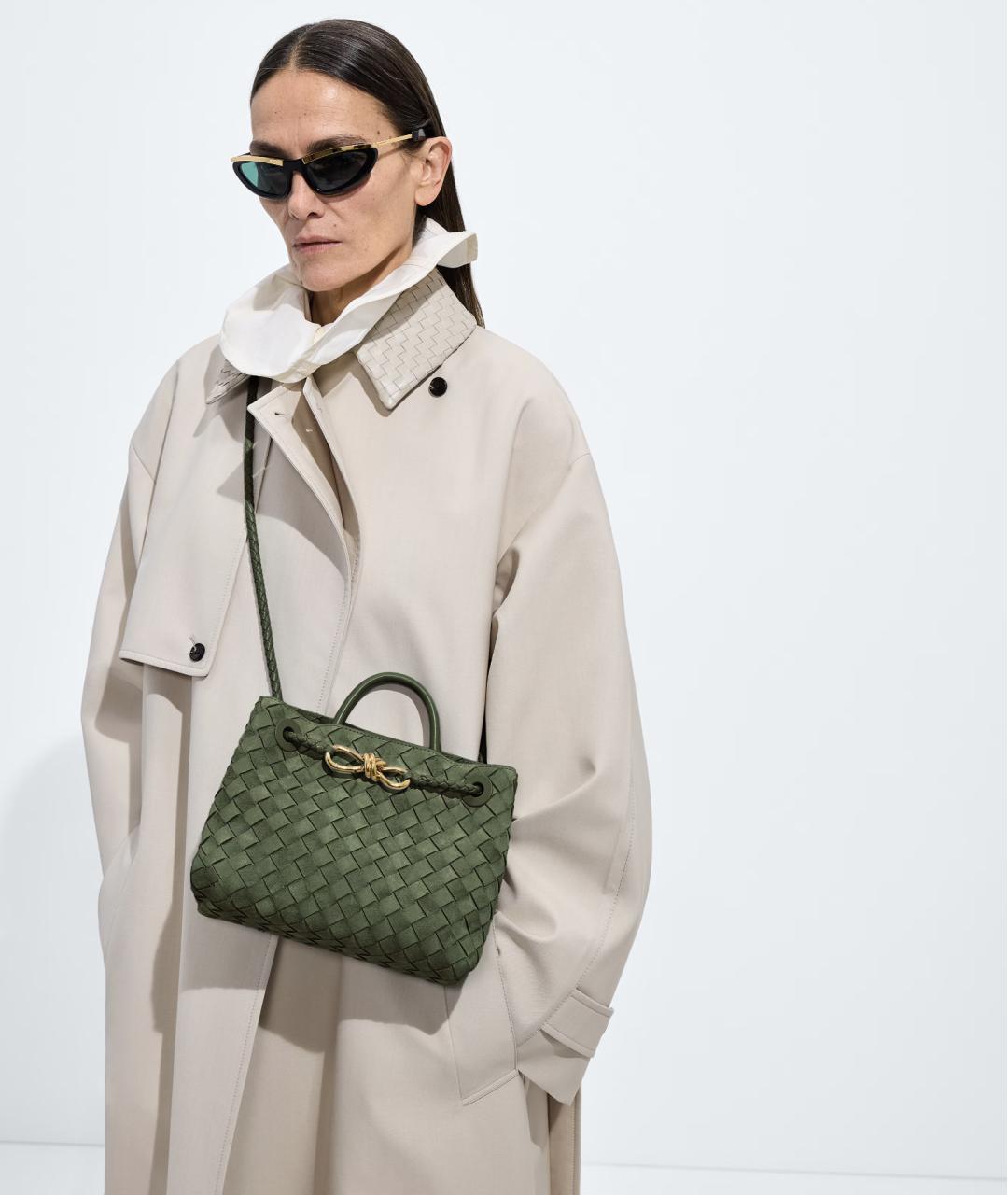 BOTTEGA VENETA Зеленая замшевая сумка тоут, фото 2