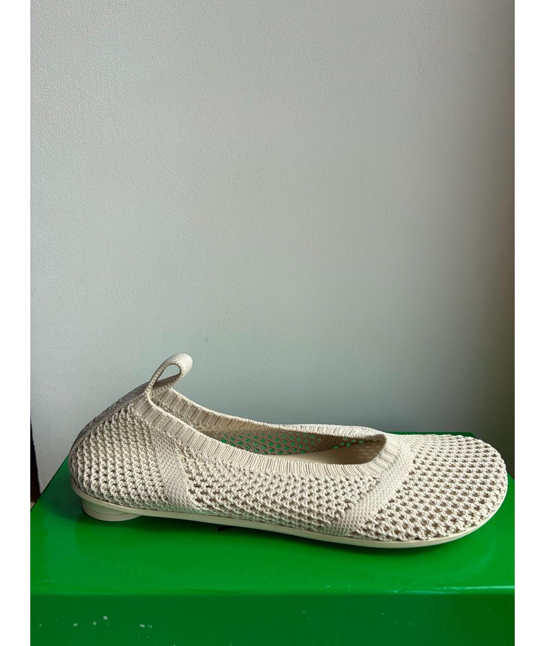 BOTTEGA VENETA Бежевые текстильные балетки, фото 9