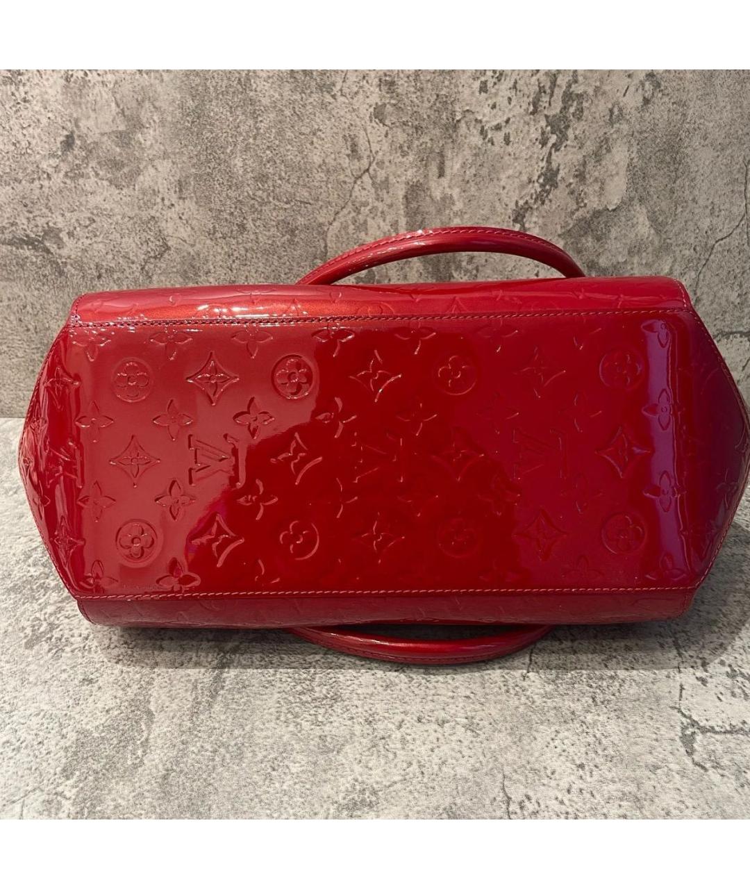 LOUIS VUITTON Красная сумка с короткими ручками из лакированной кожи, фото 3