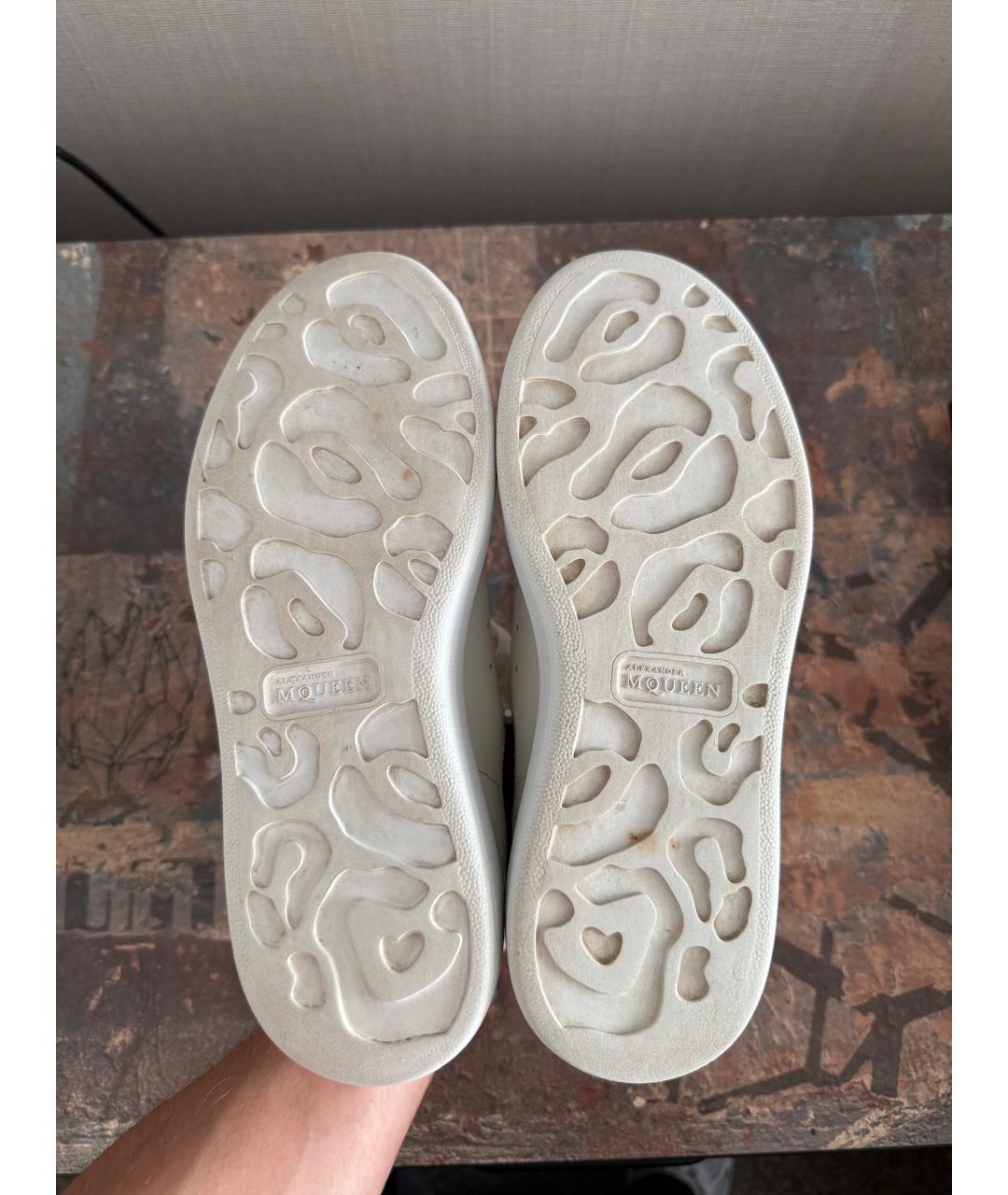 ALEXANDER MCQUEEN Белые кожаные кеды, фото 5