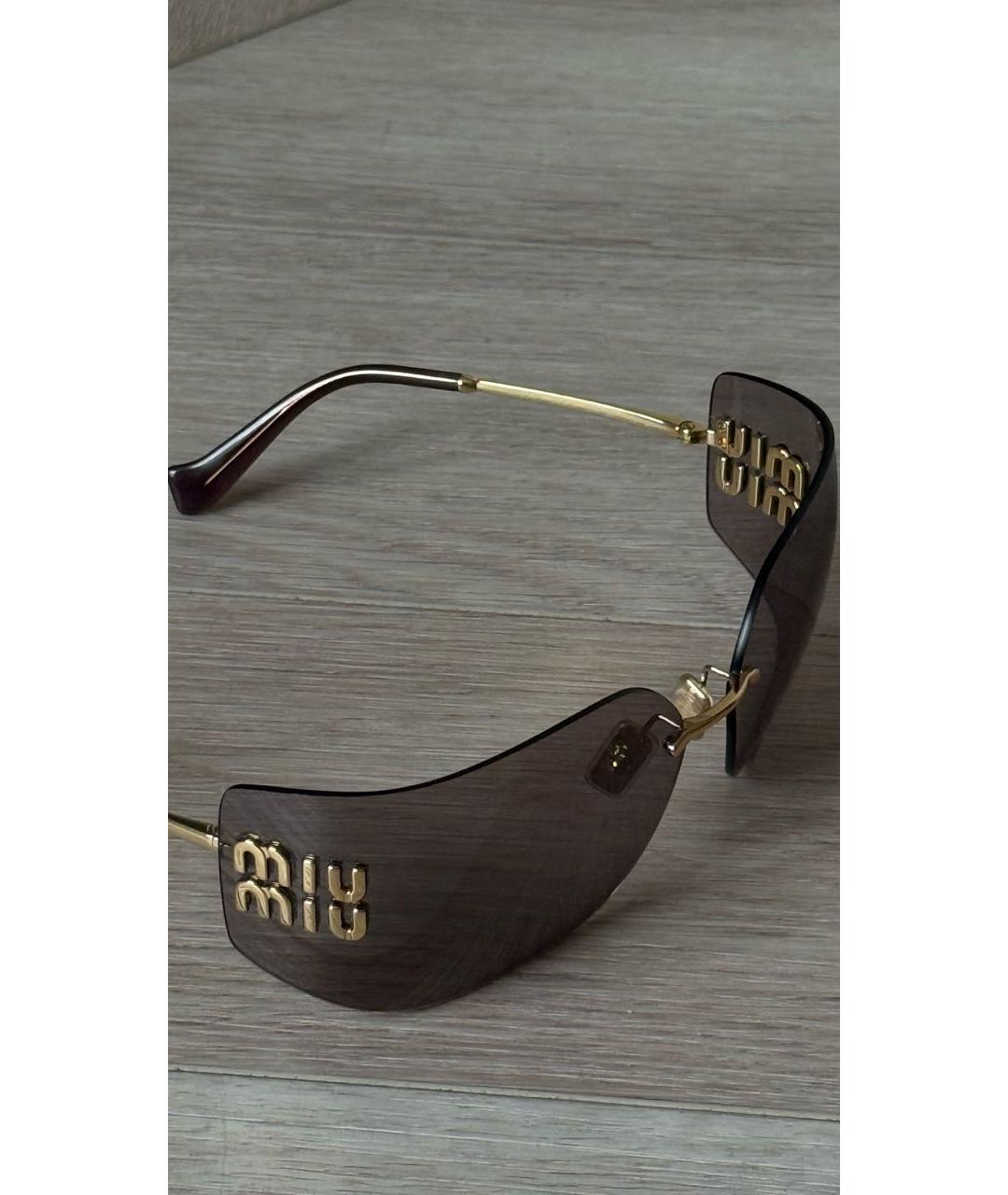 MIU MIU Фиолетовые пластиковые солнцезащитные очки, фото 3