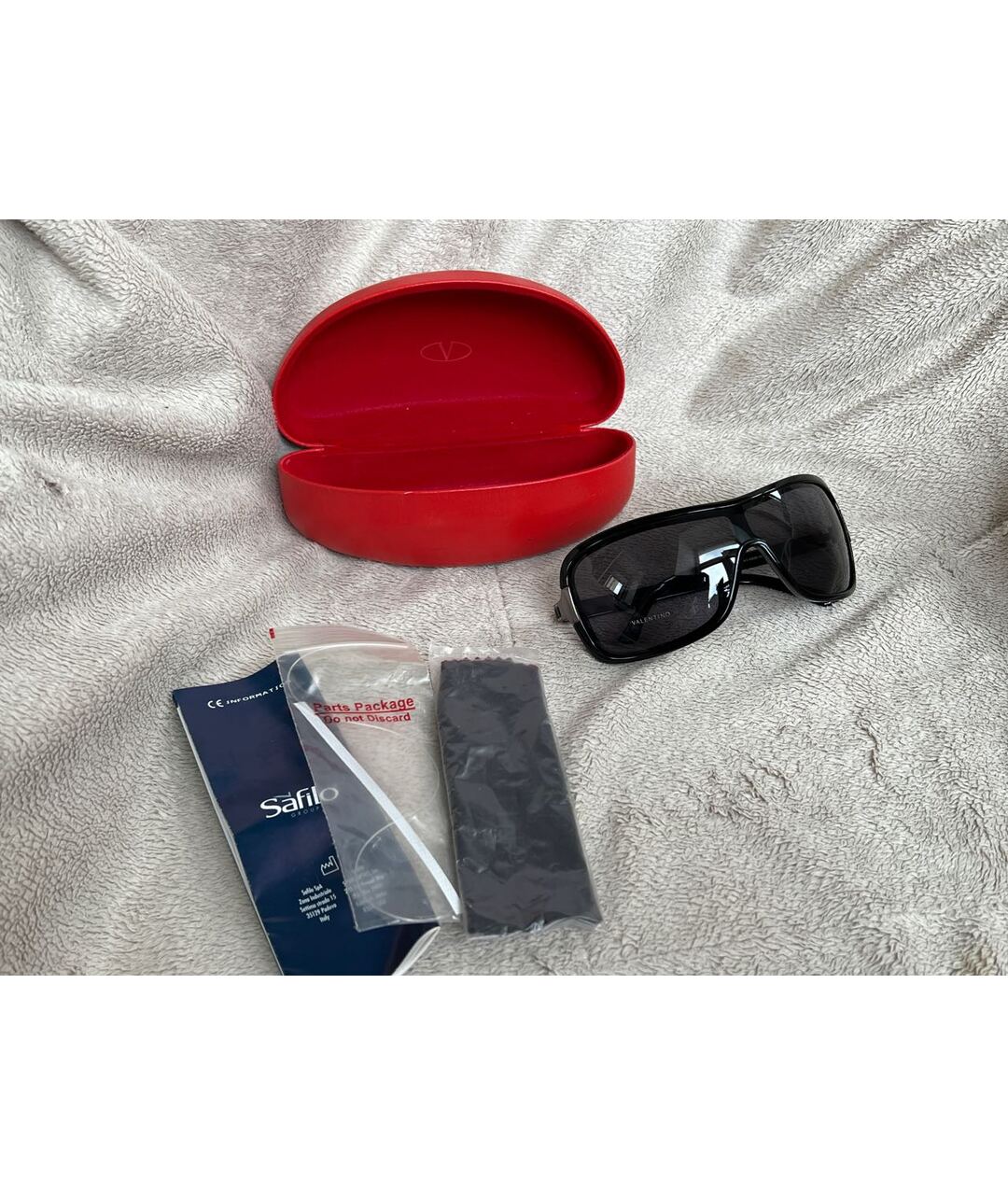 VALENTINO Черные пластиковые солнцезащитные очки, фото 8