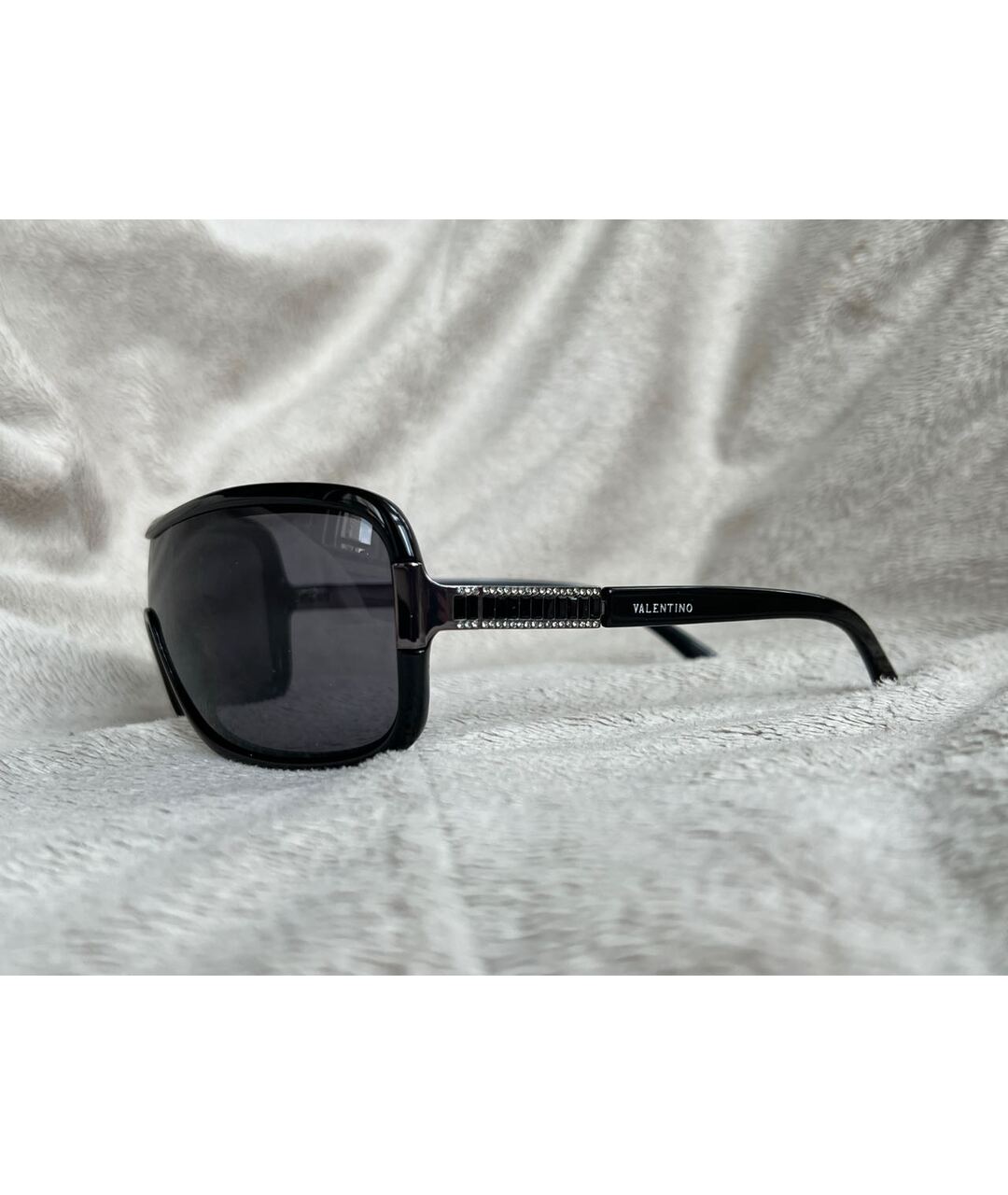 VALENTINO Черные пластиковые солнцезащитные очки, фото 4