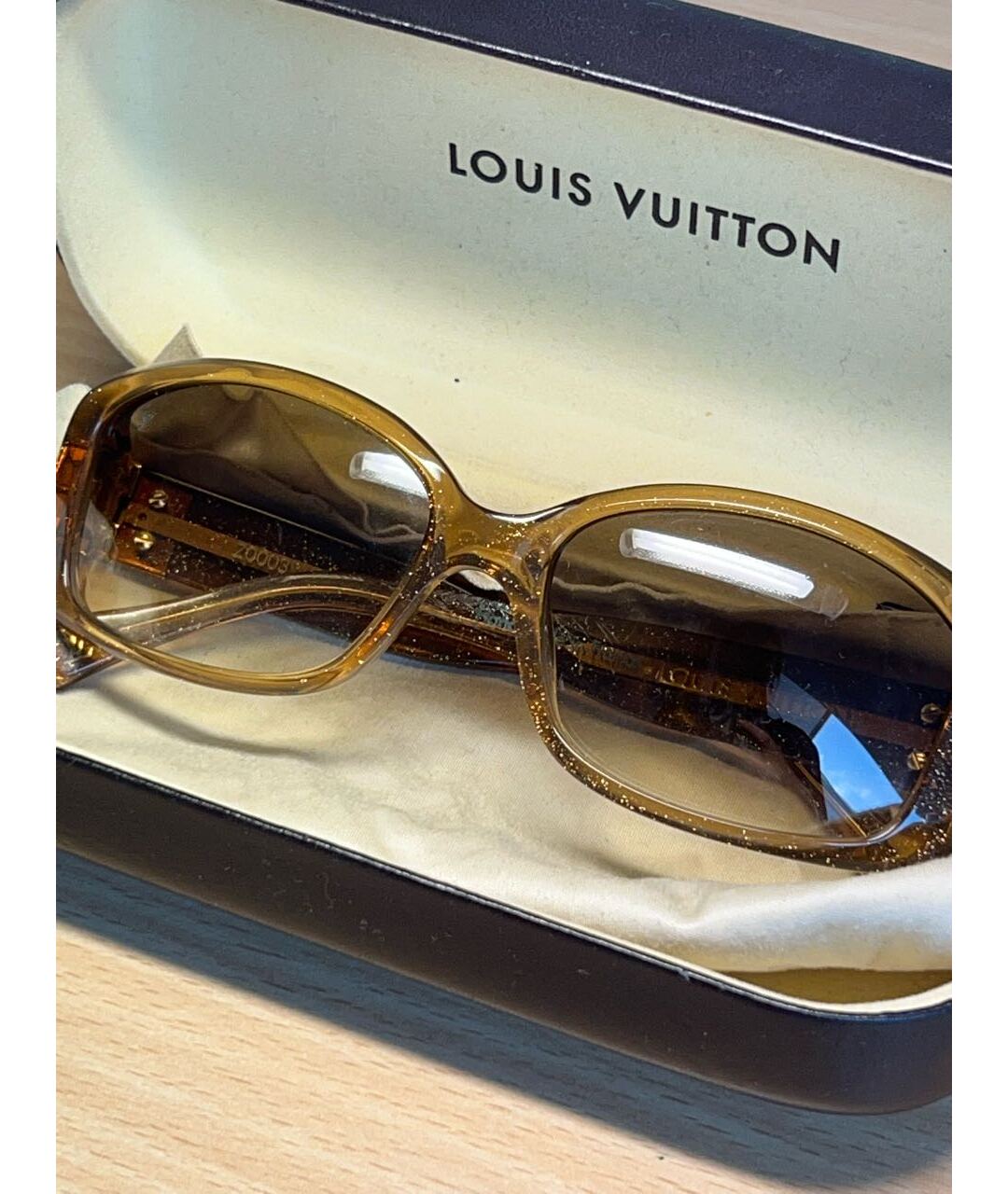 LOUIS VUITTON Коричневые пластиковые солнцезащитные очки, фото 2