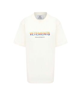 

Футболка VETEMENTS