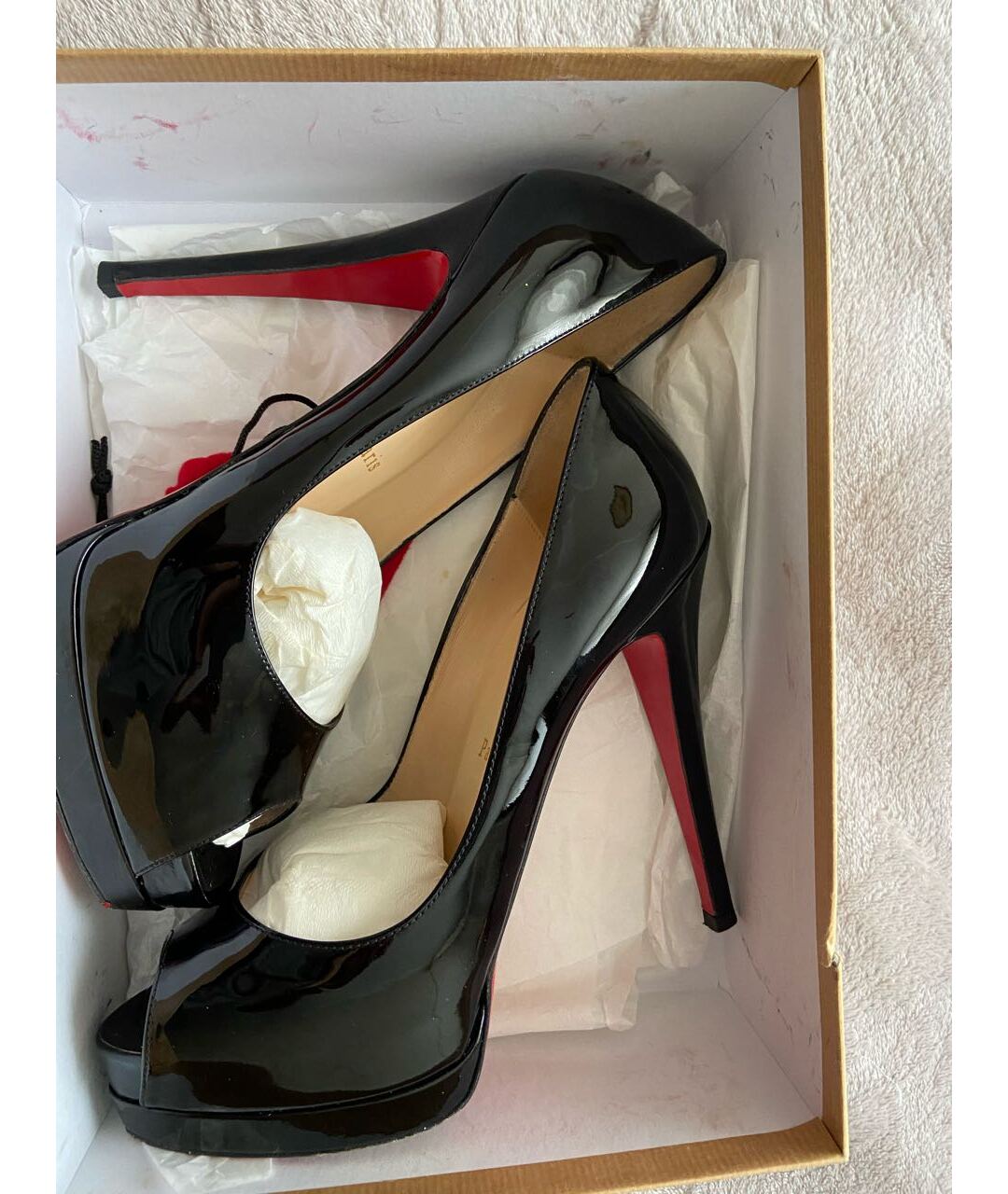 CHRISTIAN LOUBOUTIN Черные туфли из лакированной кожи, фото 5