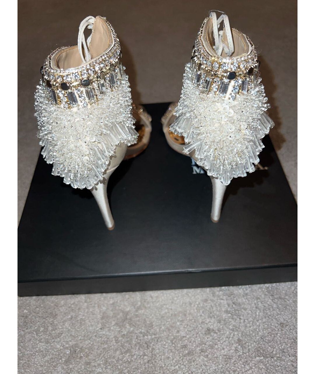 BADGLEY MISCHKA Белые свадебные туфли на высоком каблуке, фото 4